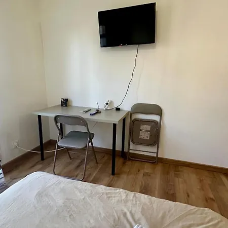 Apartment Equipe Avec Parking Numero 8