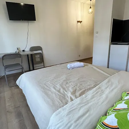 Apartment Equipe Avec Parking Numero 8 *